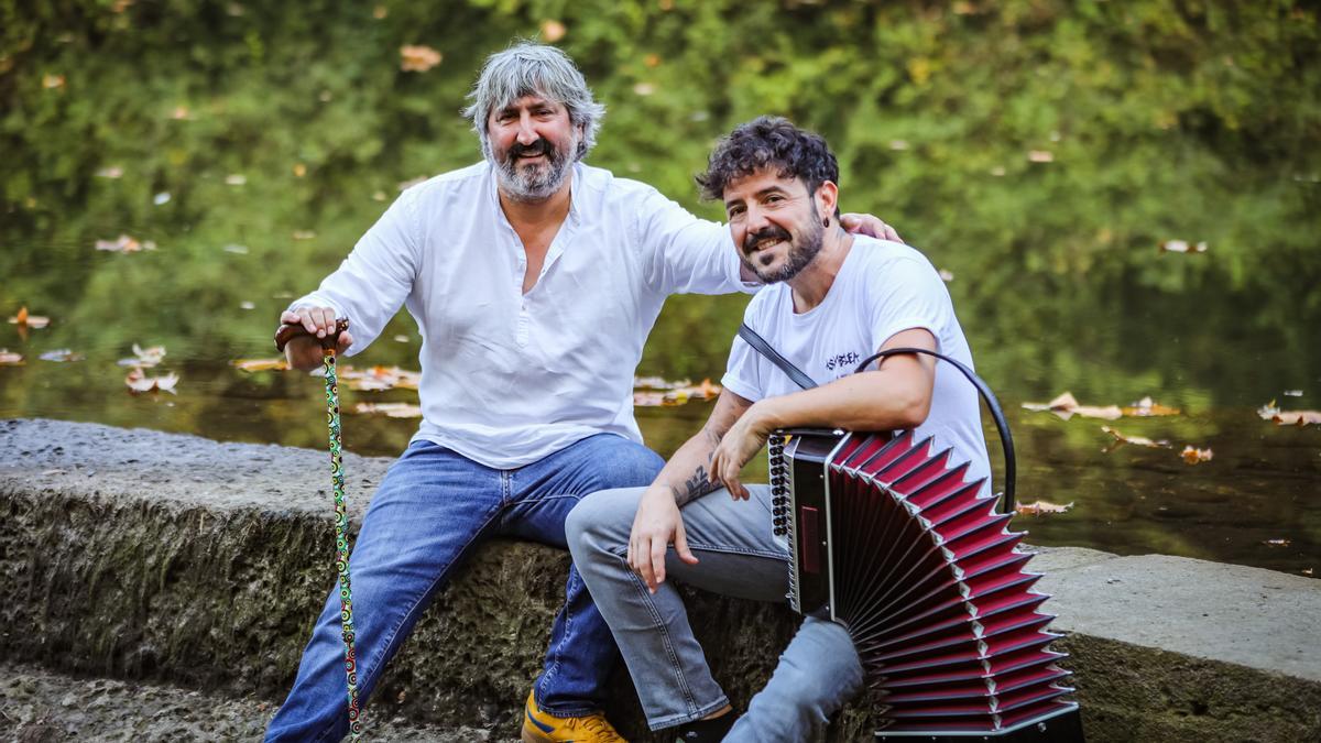'Bidasoatik harago' aurkeztuko dute Jon Garmendiak eta Xabi Solanok igandean