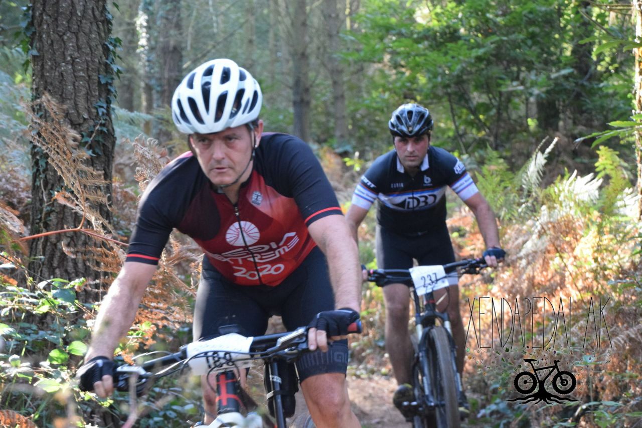 Dena prest V. Xendapedalak Mendi Bizikleta Martxarako