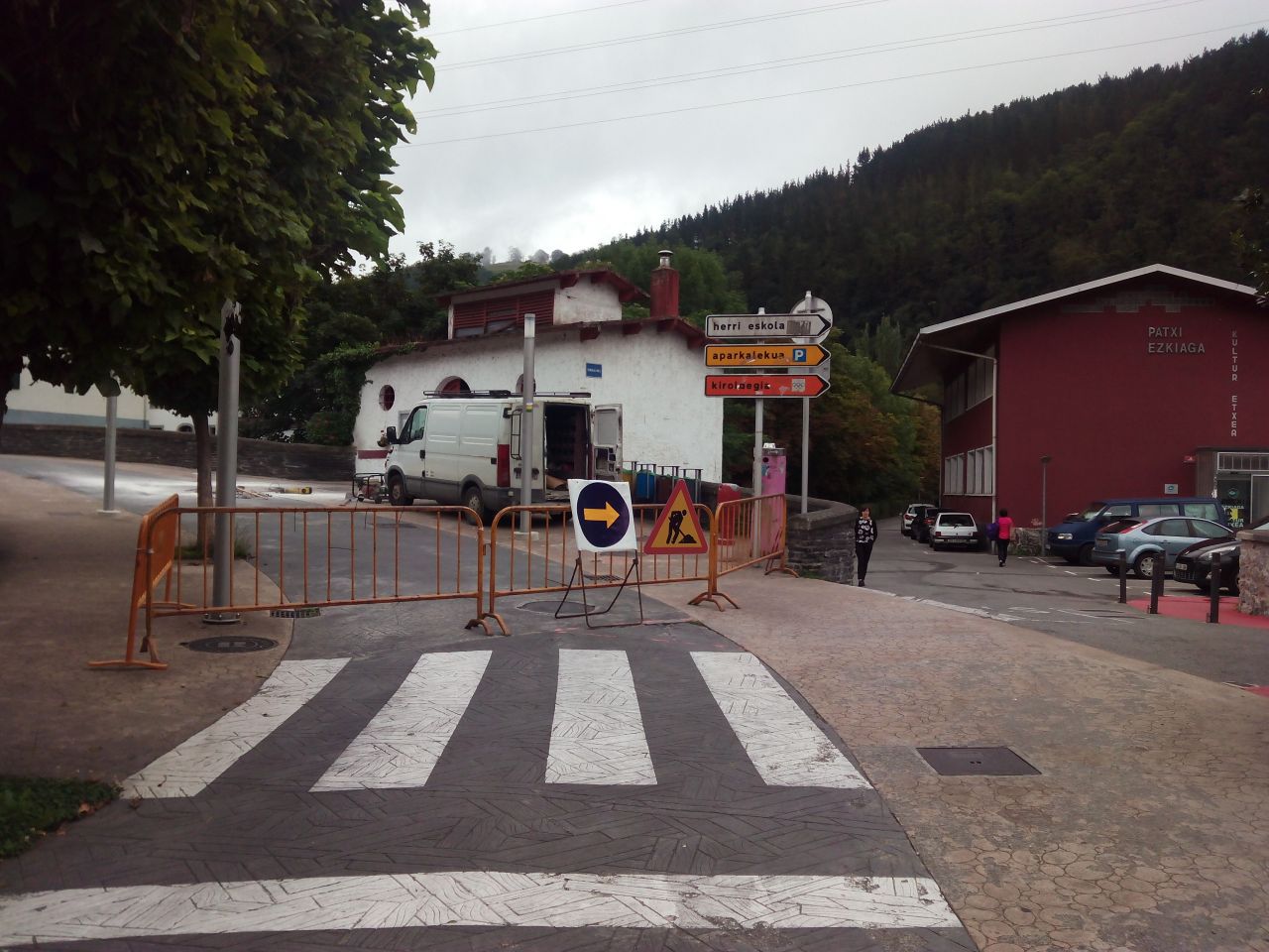 Trafiko aldaketa Kale Nagusian konponketa batzuk egiteko