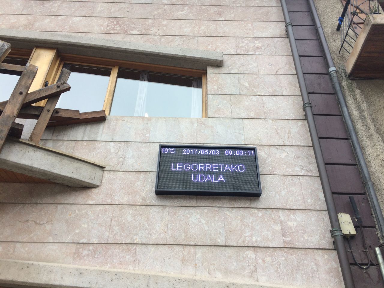 Informazio pantaila udaletxean