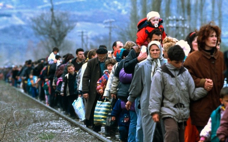Asteazkenean, Errefuxiatuen Eguneko kontzentrazioa