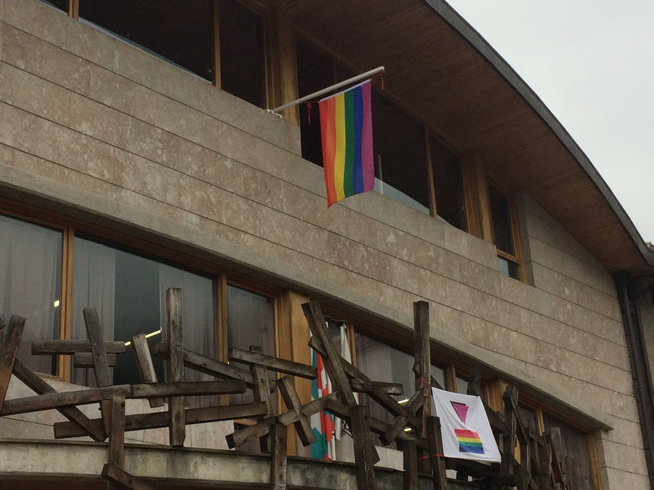 LGTBI komunitatearen aldeko adierazpena onartu du udalbatzak
