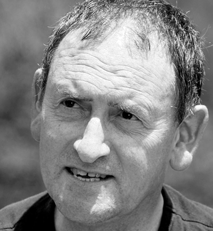 Patxi Ezkiaga idazle eta Legorretako seme kutuna hil da