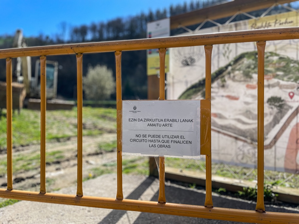 Bizikleta parkeko lanak2